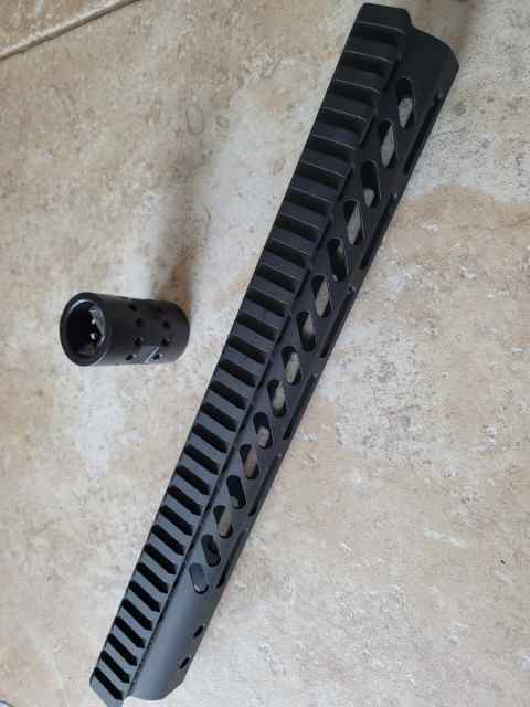 Guntec Ultra-Lightweight MLOK AR-15 12&quot; Handguard