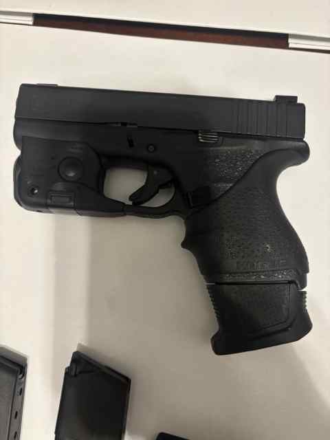 GLOCK 43 with 4 mags and streamlight tlr-6