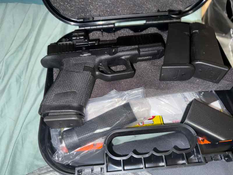 Glock 19 Gen 6 with optic