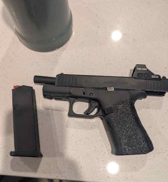 Glock 48 MOS with Holosun optic