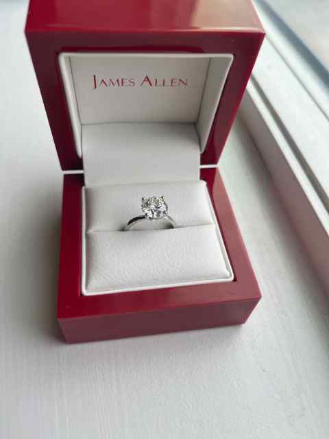2.14 ct LG diamond with platinum band 