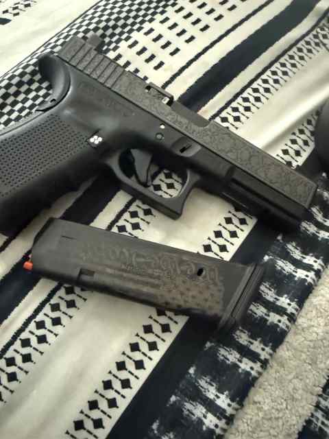 Custom Glock 17 
