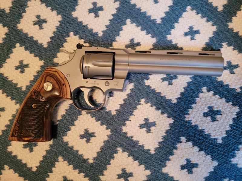 WTT Colt 6&quot; matte finish Python for 357 carbine