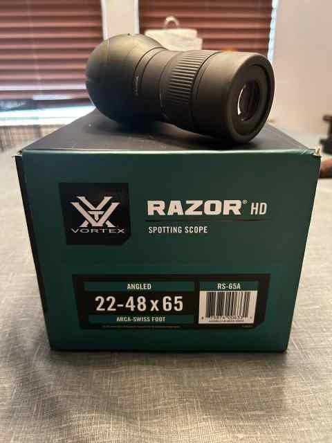 Vortex Razor HD 22-48X65 Angled Spotting Scope