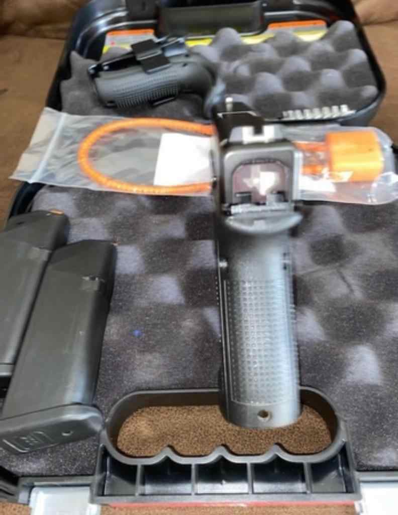 NEW IN THE BOX - Charter Arms Pitbull - .380ACP
