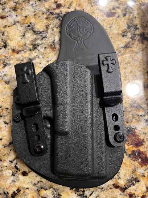 Cross breed holster Glock 19