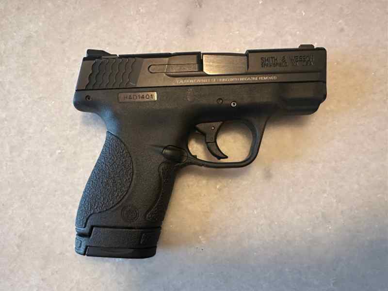 Smith &amp; Wesson M&amp;P Shield 40