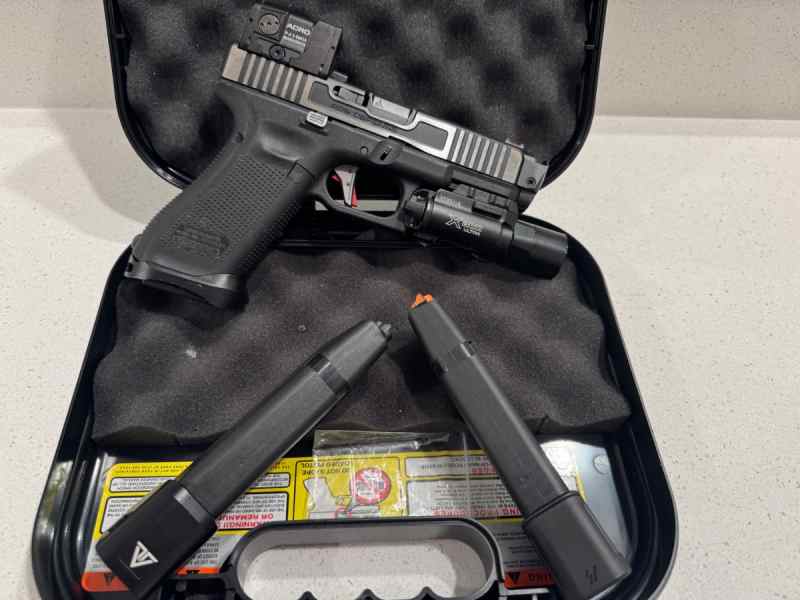 Glock 45 w/ ACRO P2, Ramjet, X300U