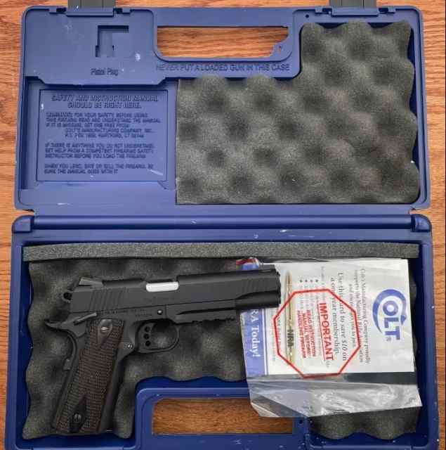 Colt 1911 Government RAIL GUN .45 ACP