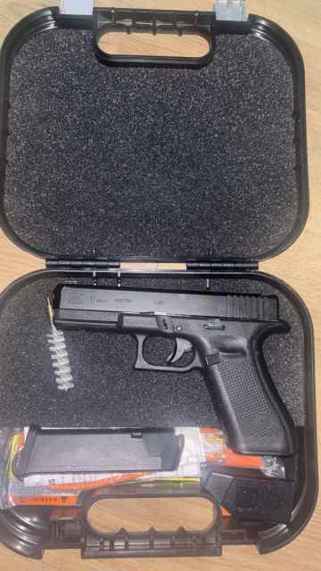 GLOCK 17 Gen 5 w night sights, Trade/sell