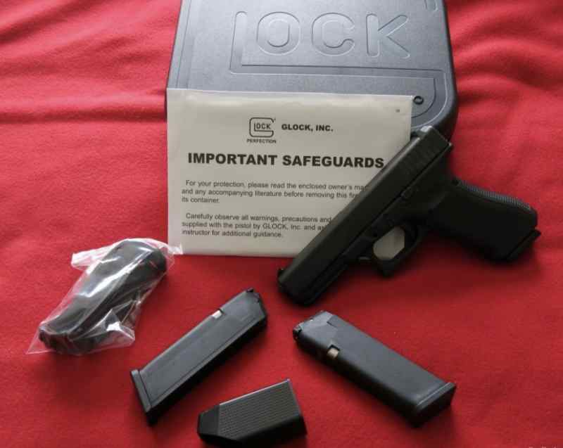 GLOCK 31 SEMI AUTO PISTOL in 357 Sig