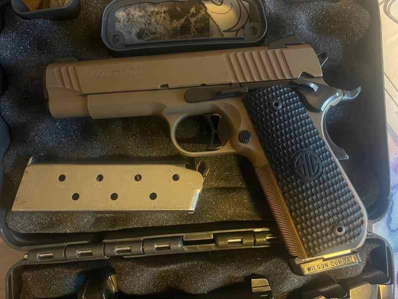 Sig Sauer Emperor Scorpion Fastback 1911 45 