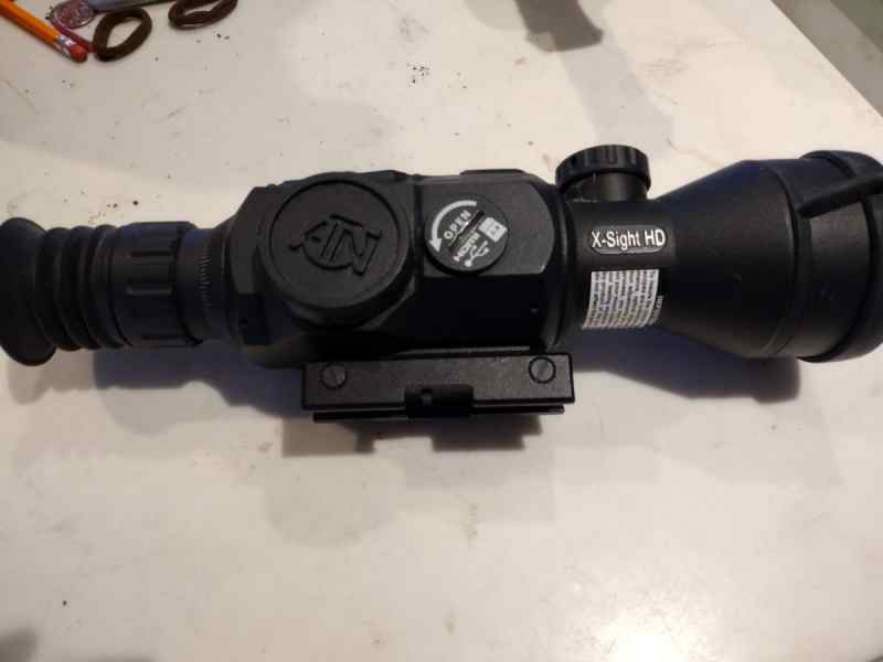 Atn X-Sight II HD Night Vision Scope 5x20 magnifie