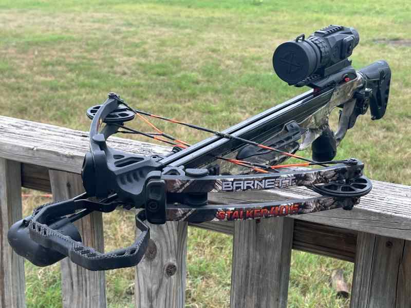 Barnett stalker 405 crossbow w/Daynight optic