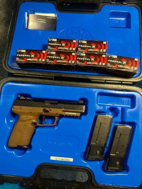 FN FiveSeveN — 5.7x28 + AMMO
