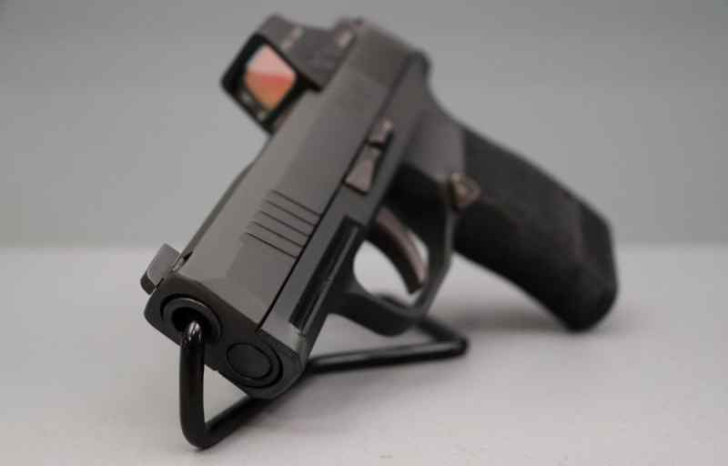 Sig Sauer P365 9mm 3.1&quot; w/case, holster, &amp; optic