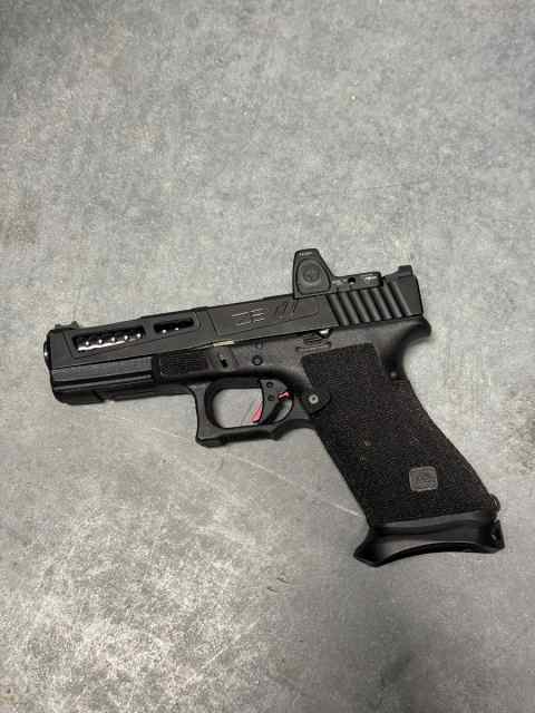 ZEV Glock 17 Factory Stippled Frame RMR