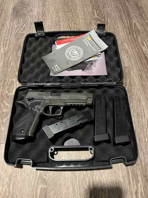Sig P226 X5 Legion 9MM