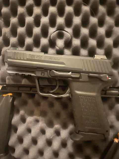 Heckler &amp; Koch 45C Tactical V1 w/ 3 mags