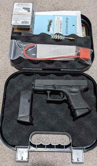 Glock 33 Gen 3  (357 Sig) + 50 rds. Speer 53919