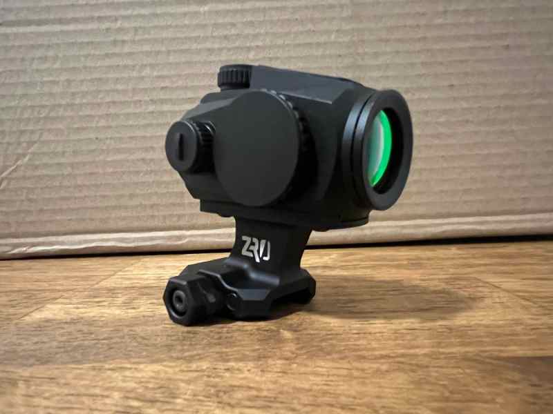 USO TSR-1X red dot with QD mount 