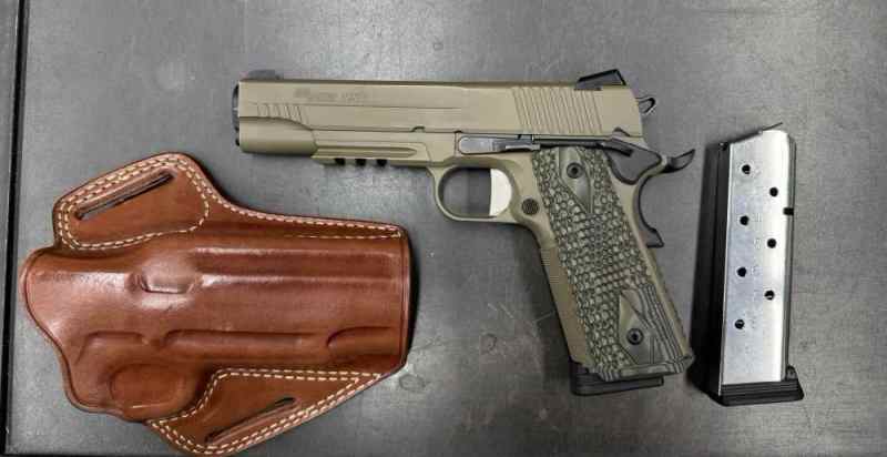 Sig Sauer 1911 Emperor Scorpion 45ACP