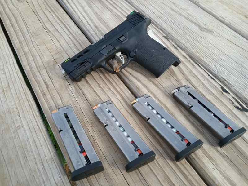 SW EZ9 performance center, ported &amp; Night sights 