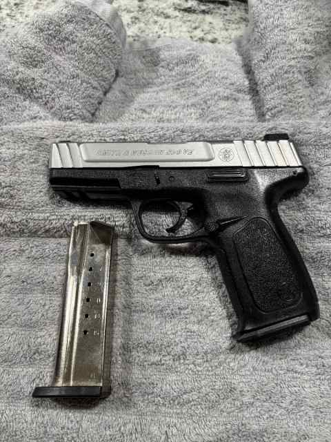 Smith &amp; Wesson SD9VE 9mm  $250