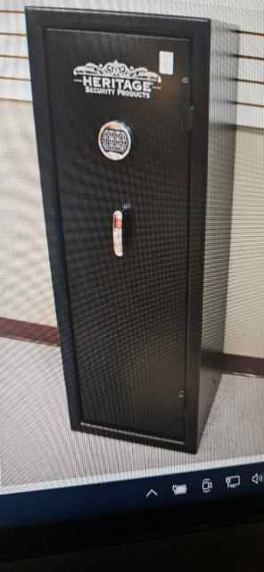 Gun safe 14 WTT. 