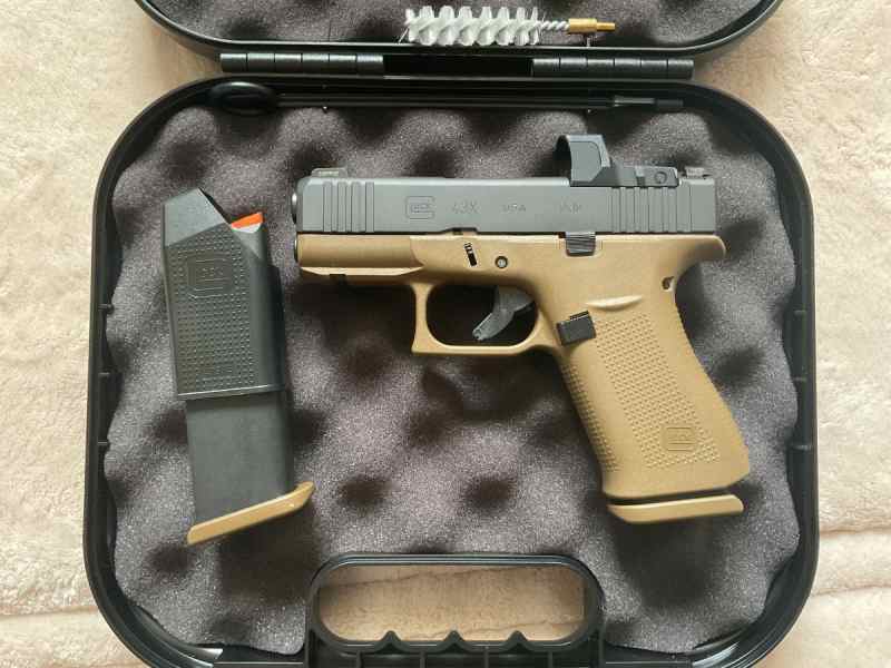 Glock 43x MOS with optic