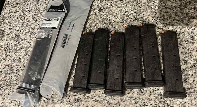 21 rd 9mm Glock pmags  