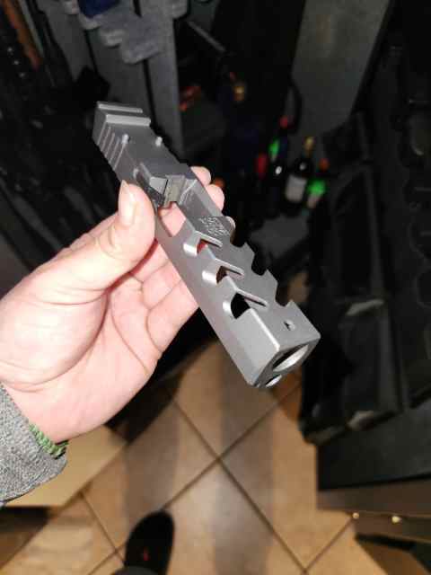 Glock 19 gen 3/4 slide