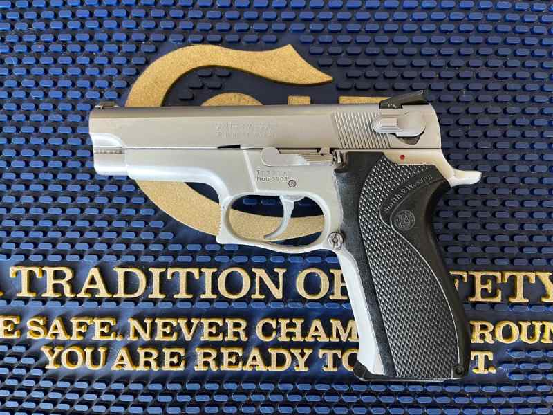 Smith and Wesson Model 59 9mm
