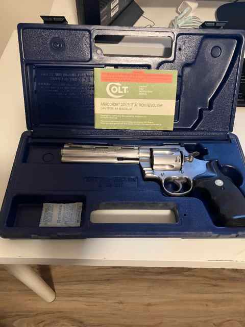 COLT ANACONDA-44 MAGNUM