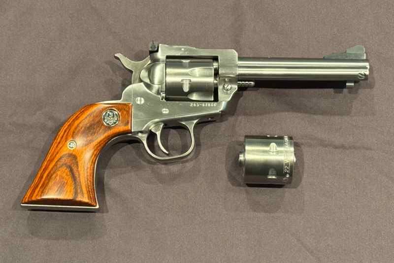  RUGER SINGLE SIX 22 LR &amp; 22 MAG LIPSEY EXCLUSIVE