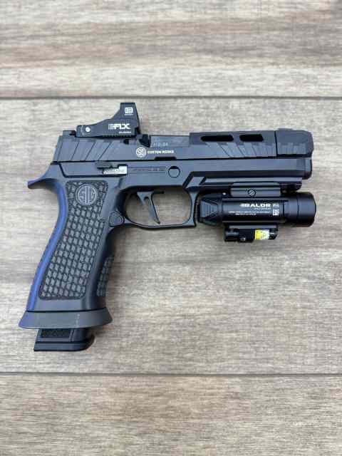 *USED* Sig Sauer P320 Spectre Comp Blackout