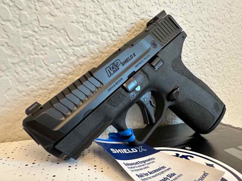 Smith &amp; Wesson M&amp;P Shield X - NIB (No Safety) 9mm