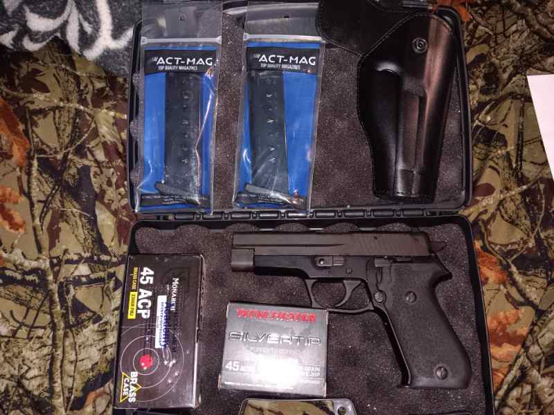 Sig P220 45ACP 