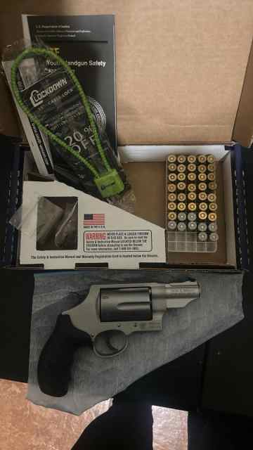 Smith &amp; Wesson Governor .45 410 45 colt 