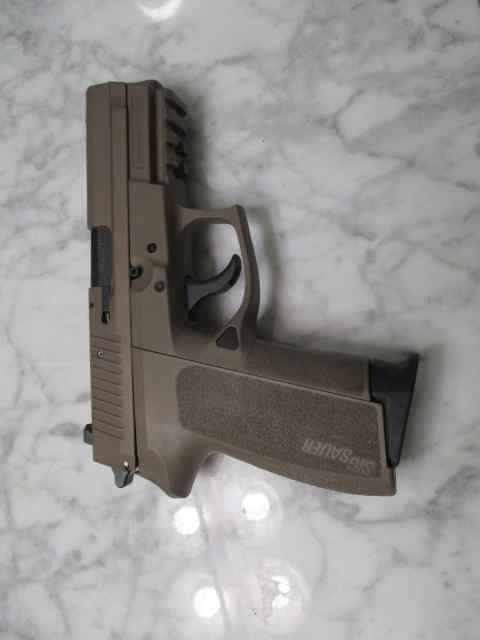 SIG SP2022 FDE 9mm