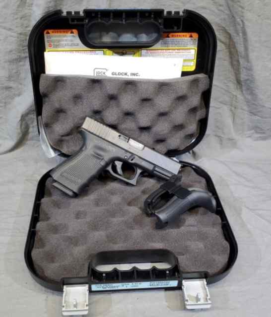 Glock 19 Gen 4 pistol