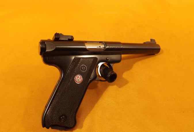 Ruger MK III Target .22lr semi auto pistol w.facto